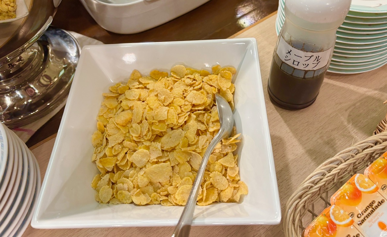 朝食　シリアル