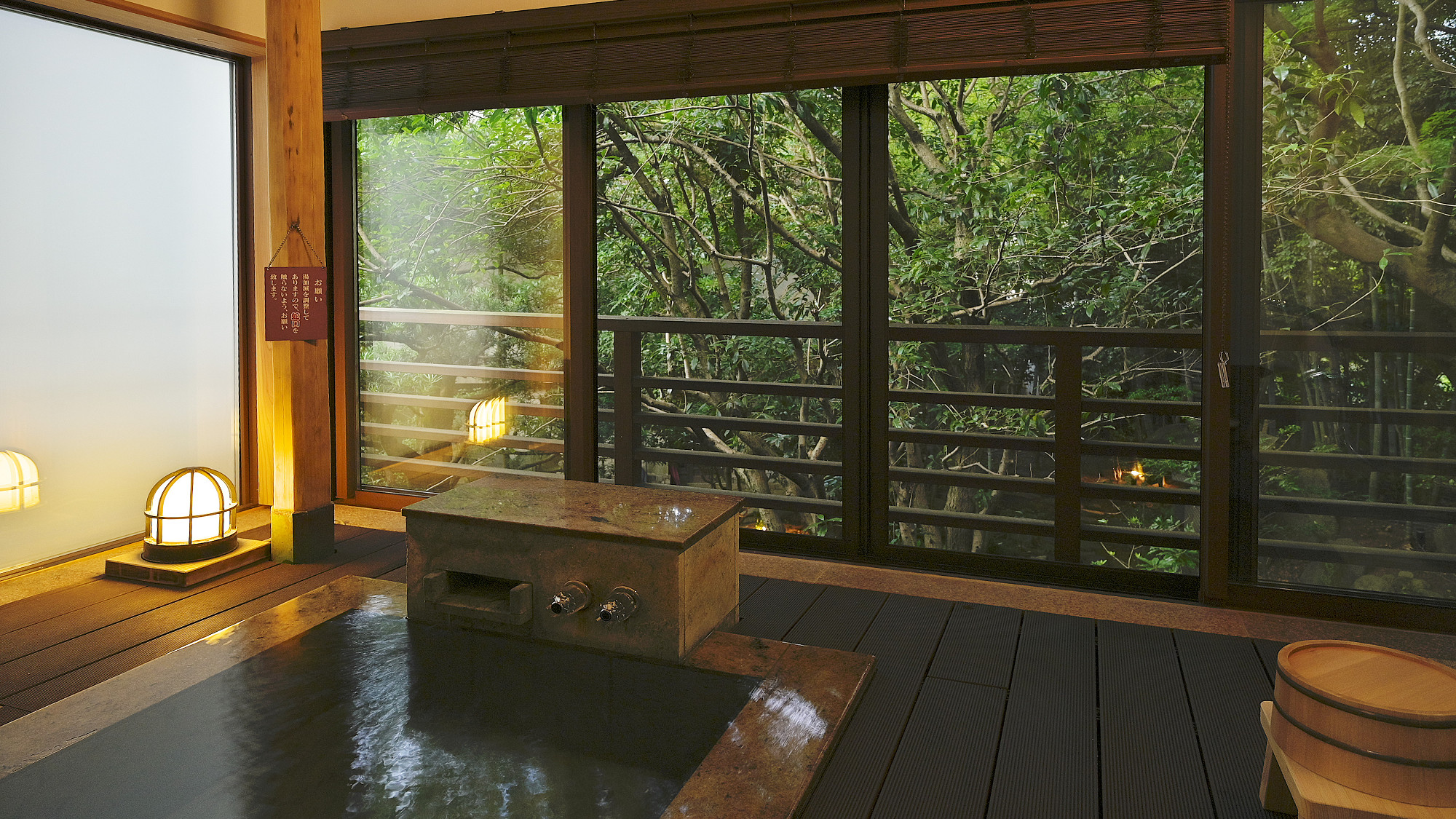 ＜光＞ツインベッド設置の離れ風半露天風呂付客室／和室＋和風ツイン