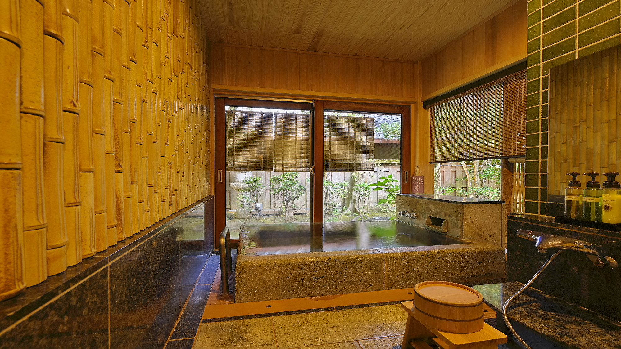 ＜桃山＞離れ風半露天風呂付客室／和室2間＋縁側付