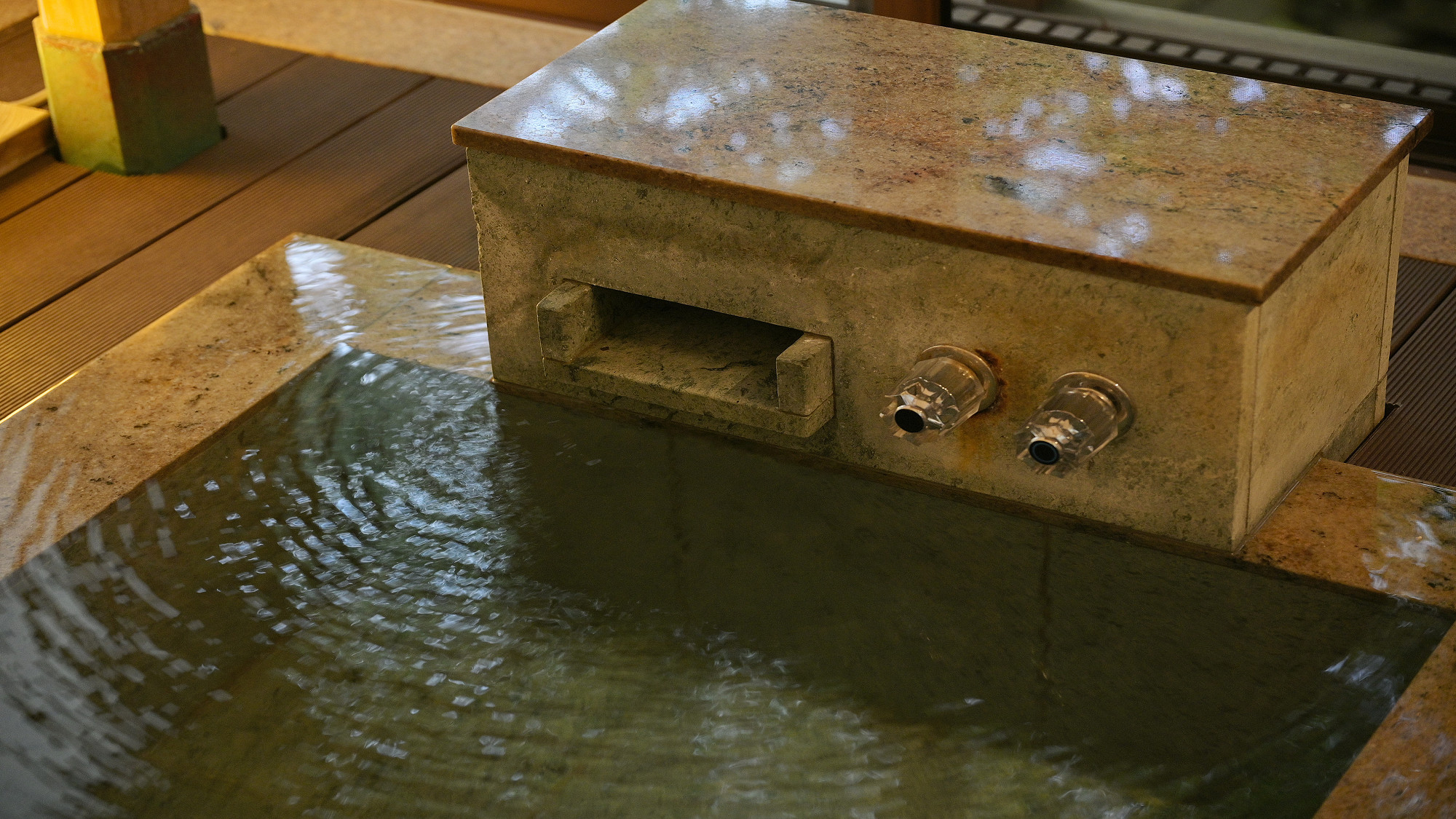 ＜光＞ツインベッド設置の離れ風半露天風呂付客室／和室＋和風ツイン