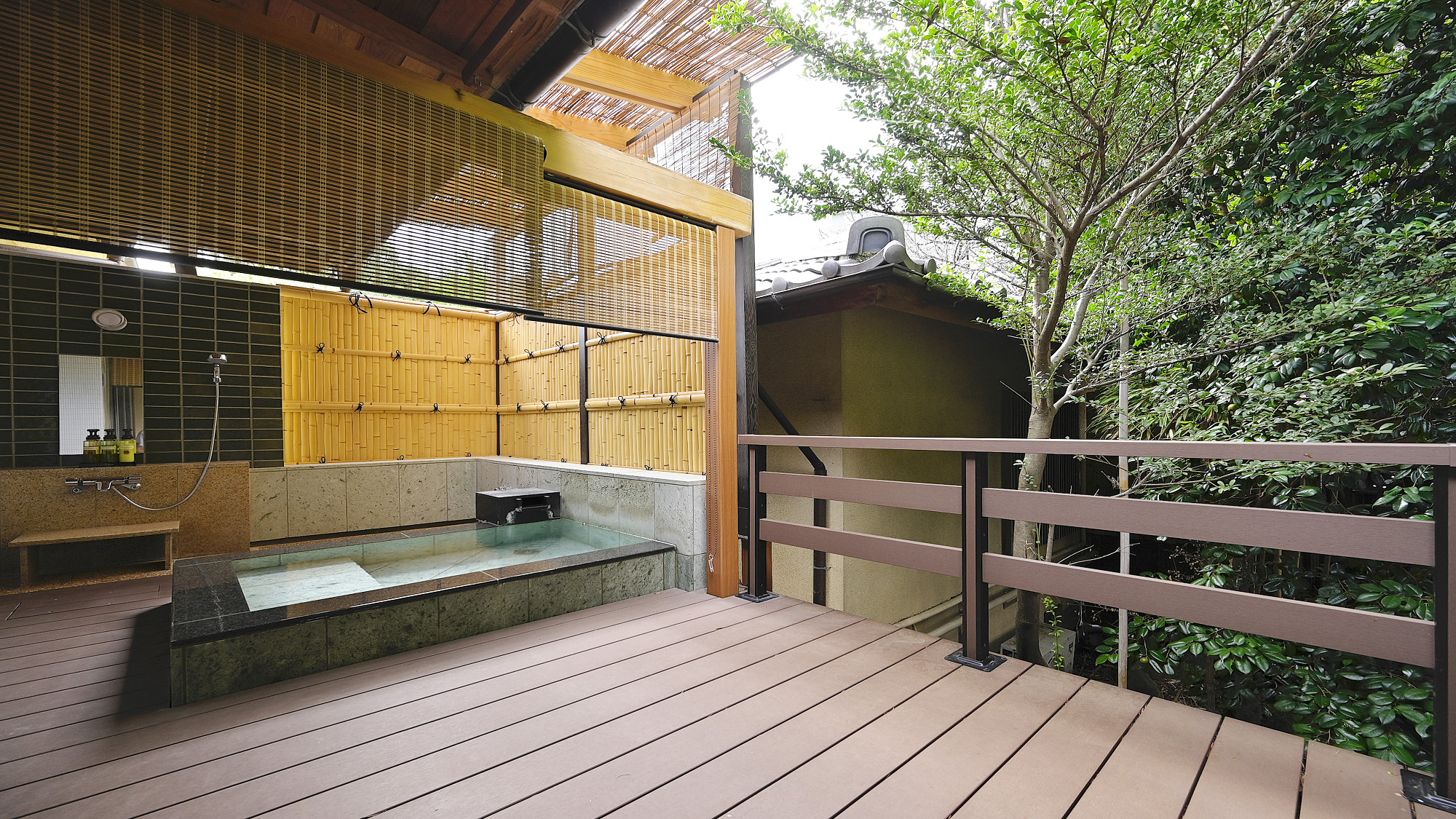 ＜松風＞ツインベッドの半露天風呂付客室／和室＋和風ツイン