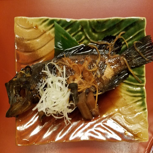 【ステーキセット】美味しいお肉と一緒に丸ごと１匹煮魚で満足♪／2食付