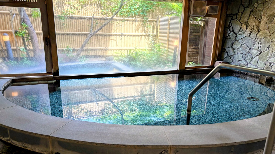 山灯館の大浴場　狭霧の湯