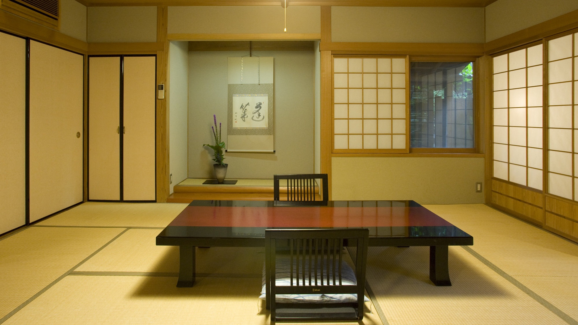 １階【露天風呂+内湯付き】和室（１０畳+８畳）広縁　箱庭付き