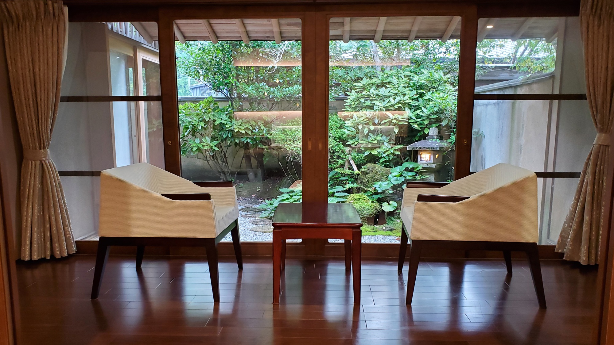 1階【露天風呂+内湯付き】和洋室　箱庭付き　（雄心）