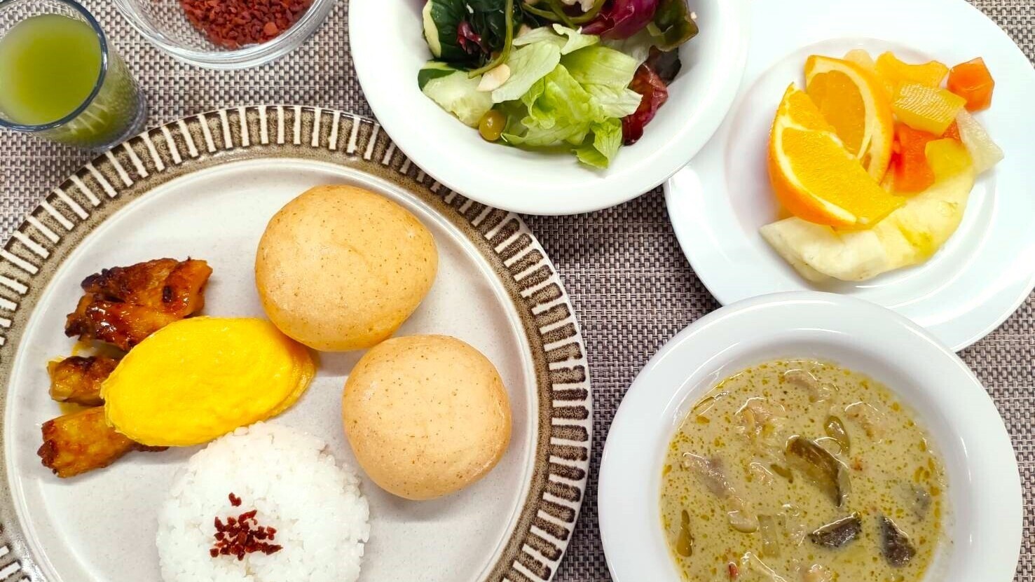 朝食バイキング