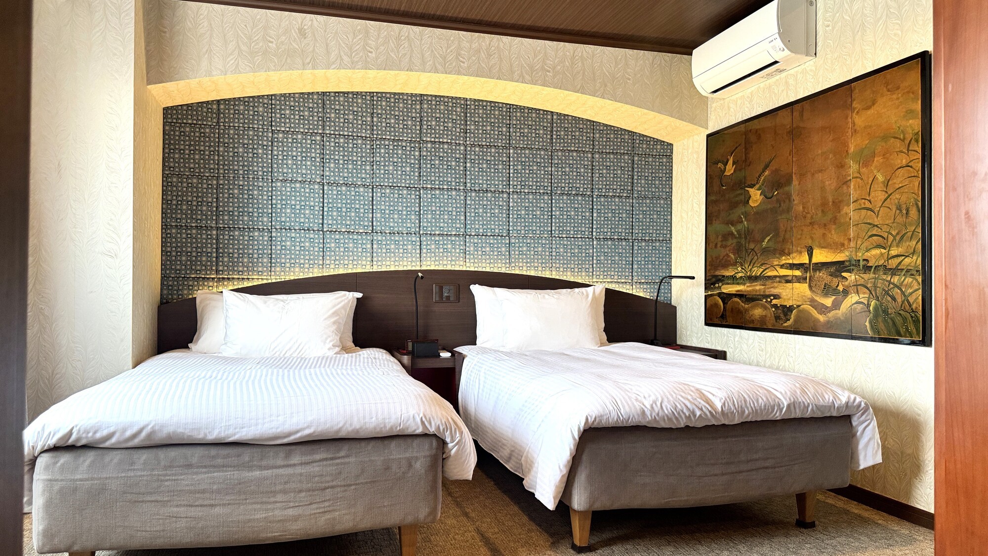 ジュニアスイート