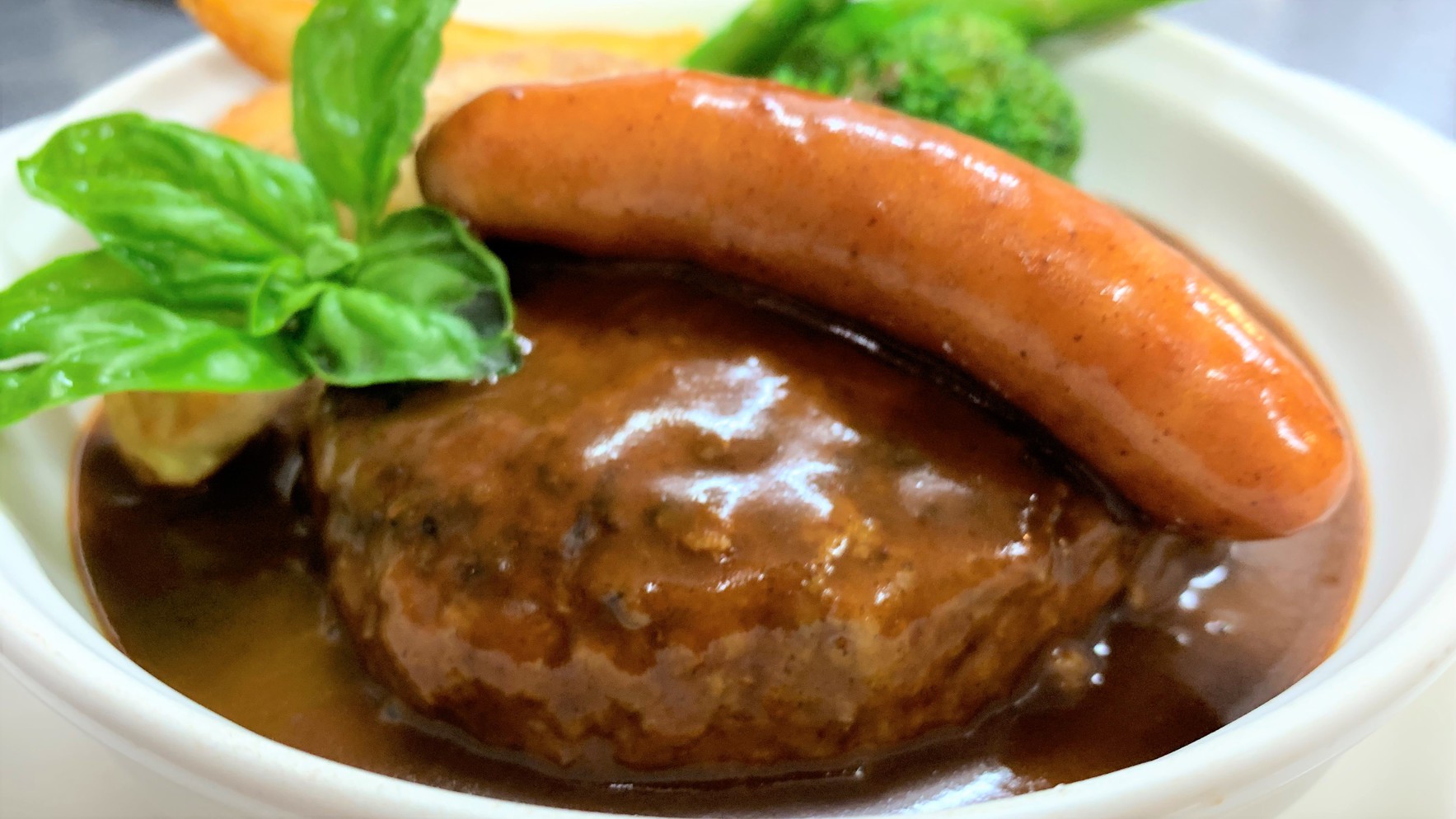 【ハンバーグ プラン】１泊めの夕食はハンバーグ・ライス・サラダセット【朝食付】