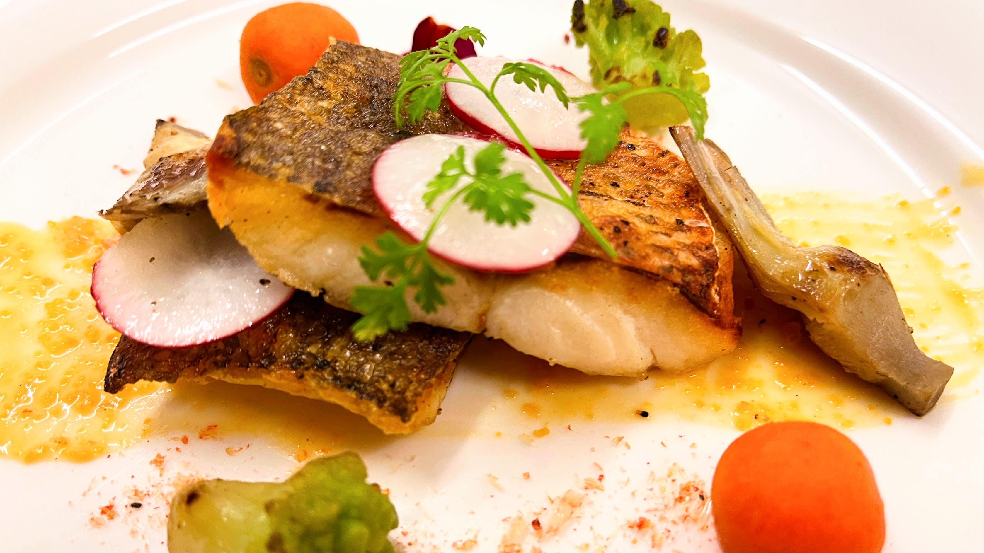 本日の魚プレート・真鯛のポワレ・季節の温野菜を添えて・ウニのソースとエビのチップを添えて