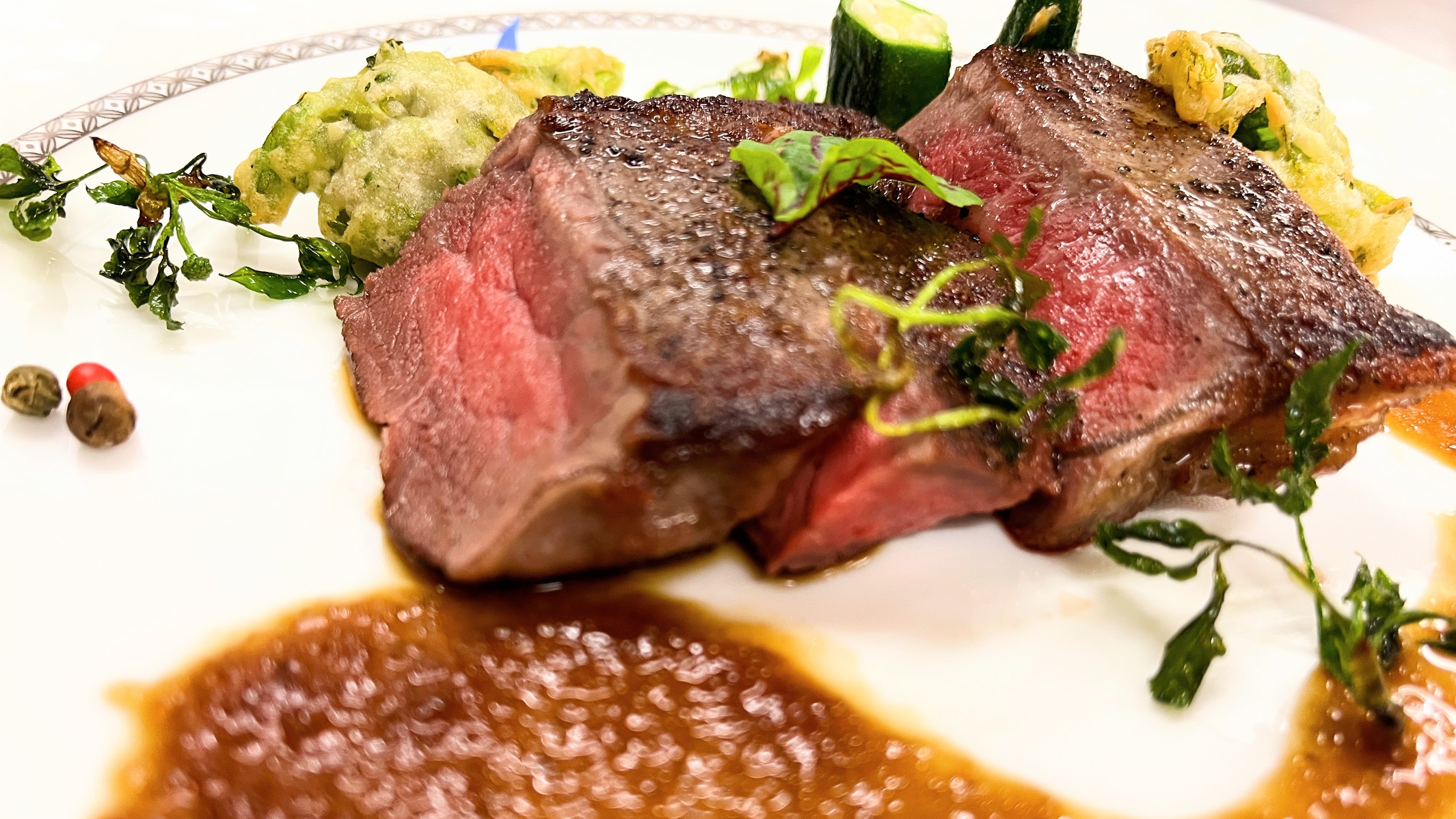 本日のメインディッシュ・牛フィレステーキ・和風のソースで