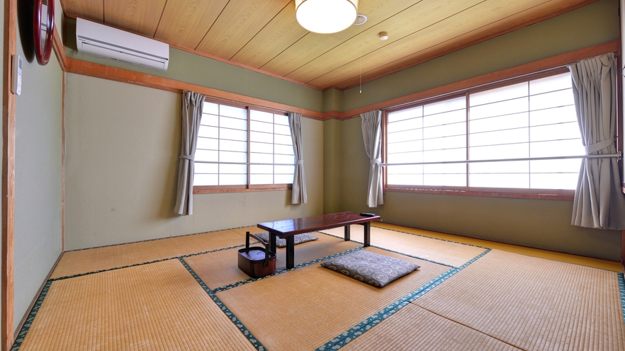*日本庭園と池を眺める◆2階/和室8畳