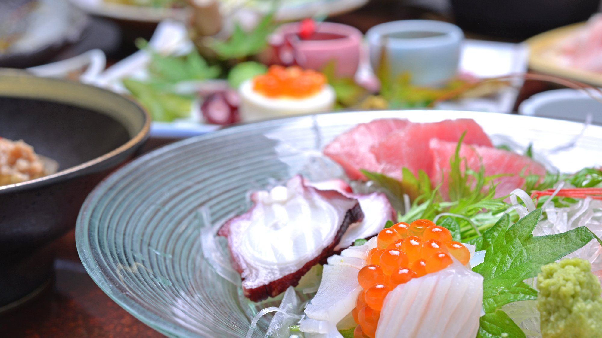 *お夕食一例（お造り）/新鮮な海の幸を彩り豊かに盛り付けました。