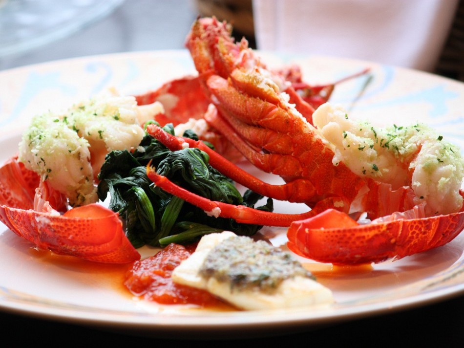 カジュアルフレンチ魚コース・伊勢エビの香草あえ