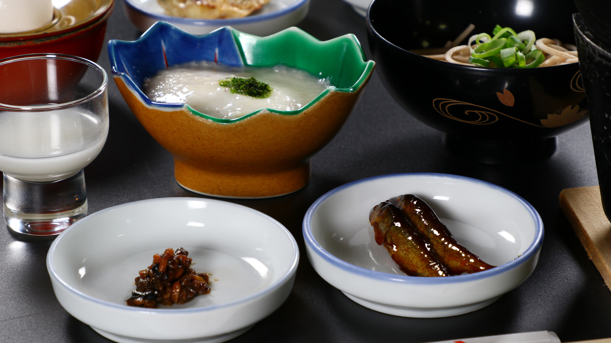 【朝食】自然薯、へぼ、小あゆ、甘酒*