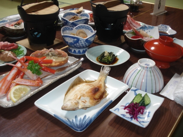 【当館人気】★驚★カニ１杯付き！地魚＆庄内豚しゃぶしゃぶも満喫