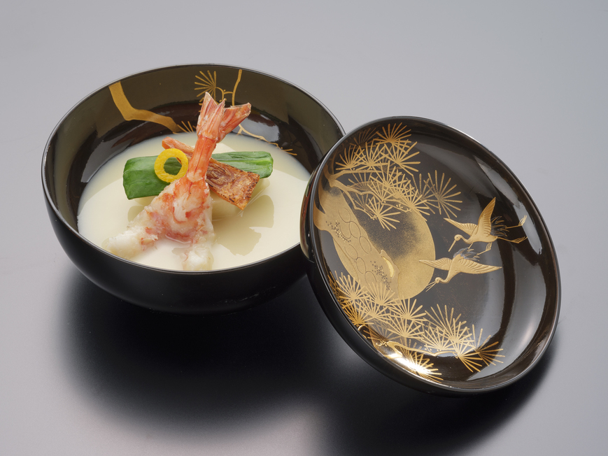 【お部屋で食事と温泉】和風館「雅楽司」お部屋で特別な懐石料理と霧生温泉が楽しめる基本プラン