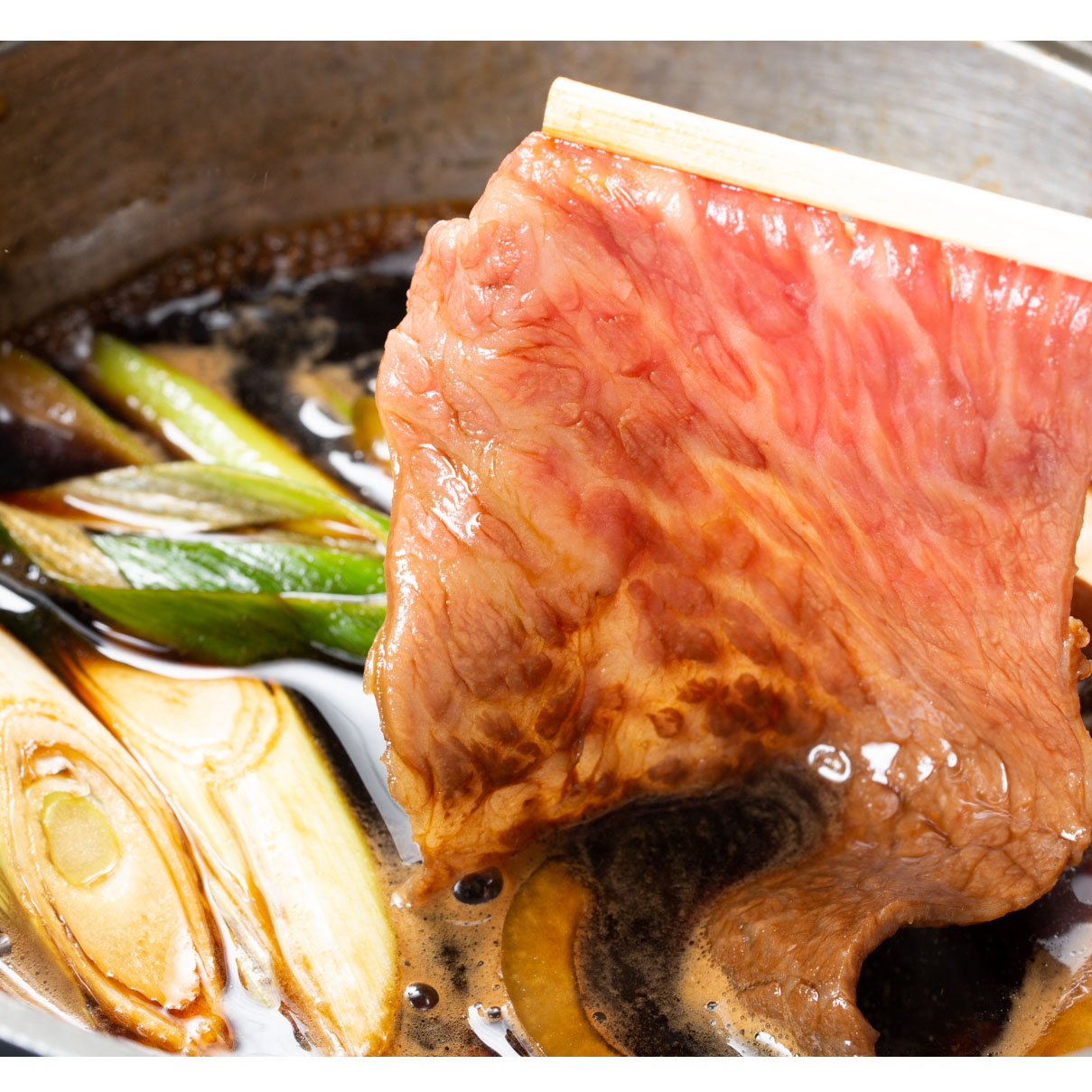 但馬牛の最高峰「但馬玄（たじまぐろ）」のすき焼き