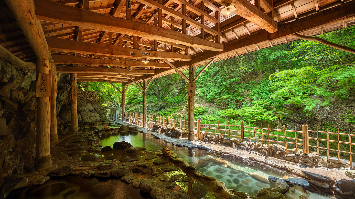 大江戸温泉物語Premium 仙台作並（旧：作並温泉 鷹泉閣岩松旅館