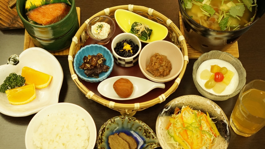 【ご朝食の一例】バランスの取れた和朝食