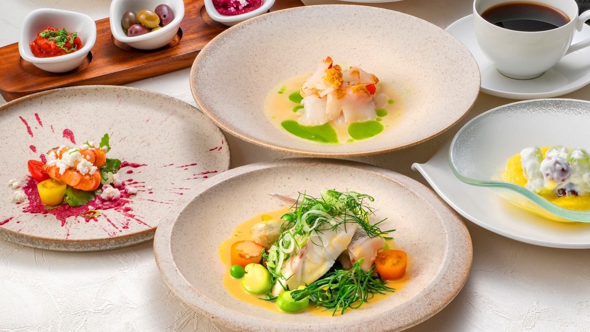 ＜夕食グレードUP＞【夏限定】「旬のおかやまフルーツ＆瀬戸内Fish」季節限定のギリシャ料理ディナー