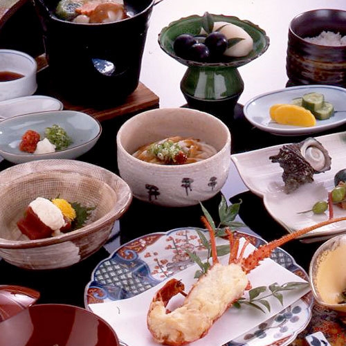 伊勢ならではの美味！地元食材たっぷり♪伊勢楽市膳