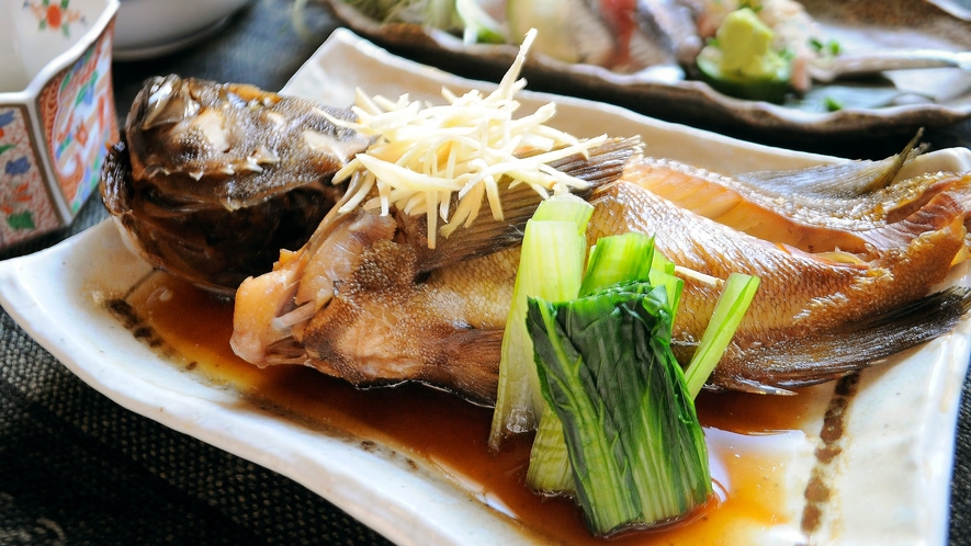 【夕食一例】ぐっと味が染み込んだ、煮つけも好評です。