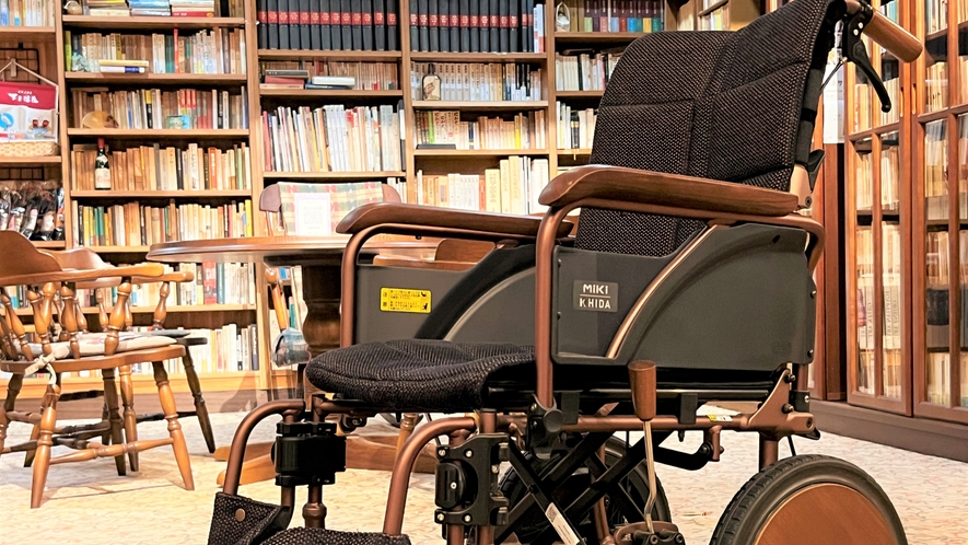 ■飛騨産業製特注の車椅子