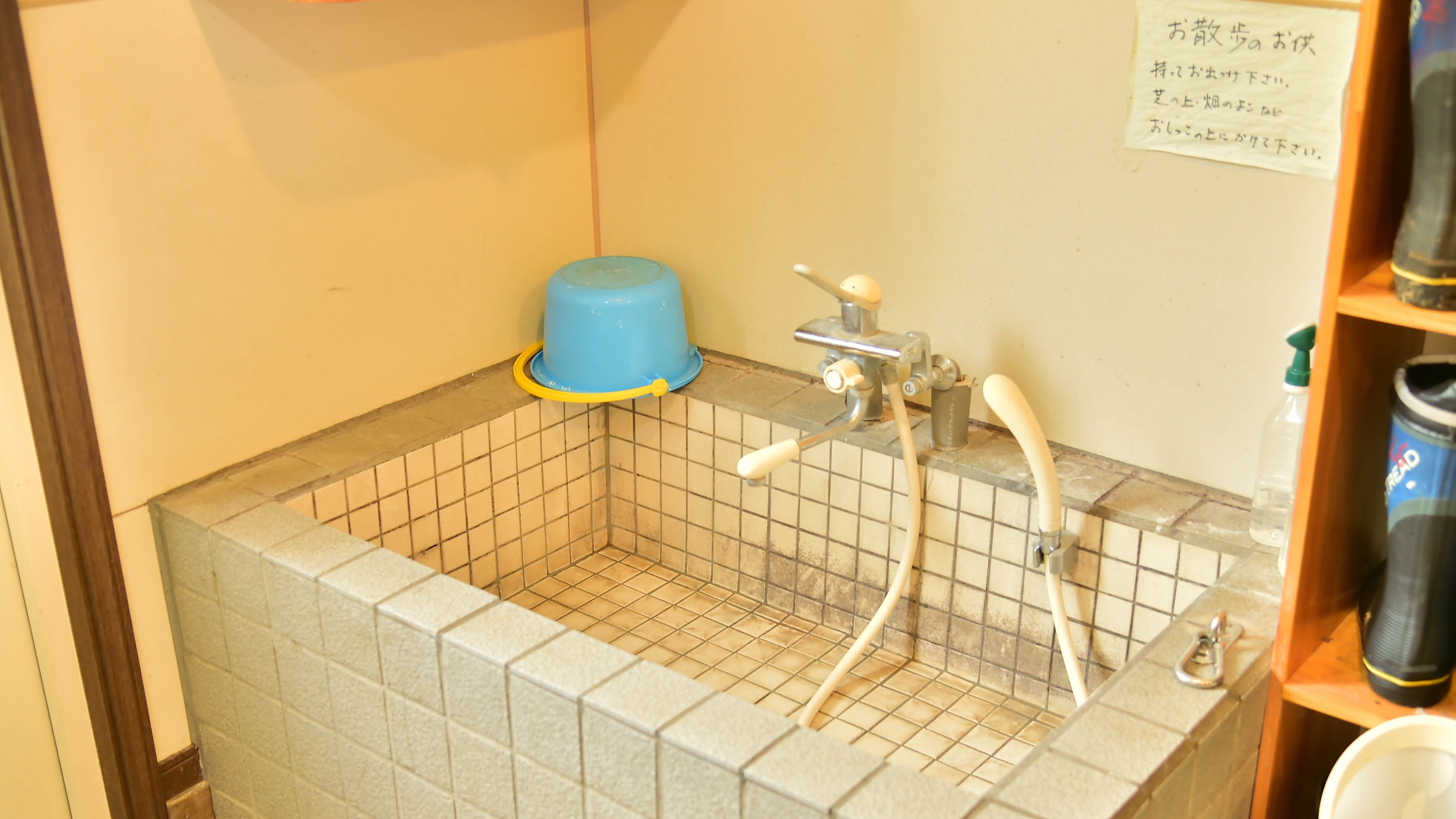 玄関内ワンちゃん用足洗い場