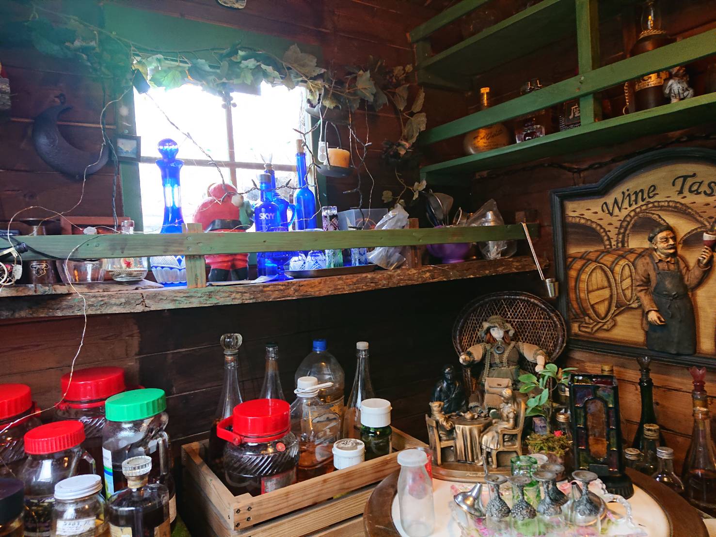 庭園で採れた果実から作った果実酒