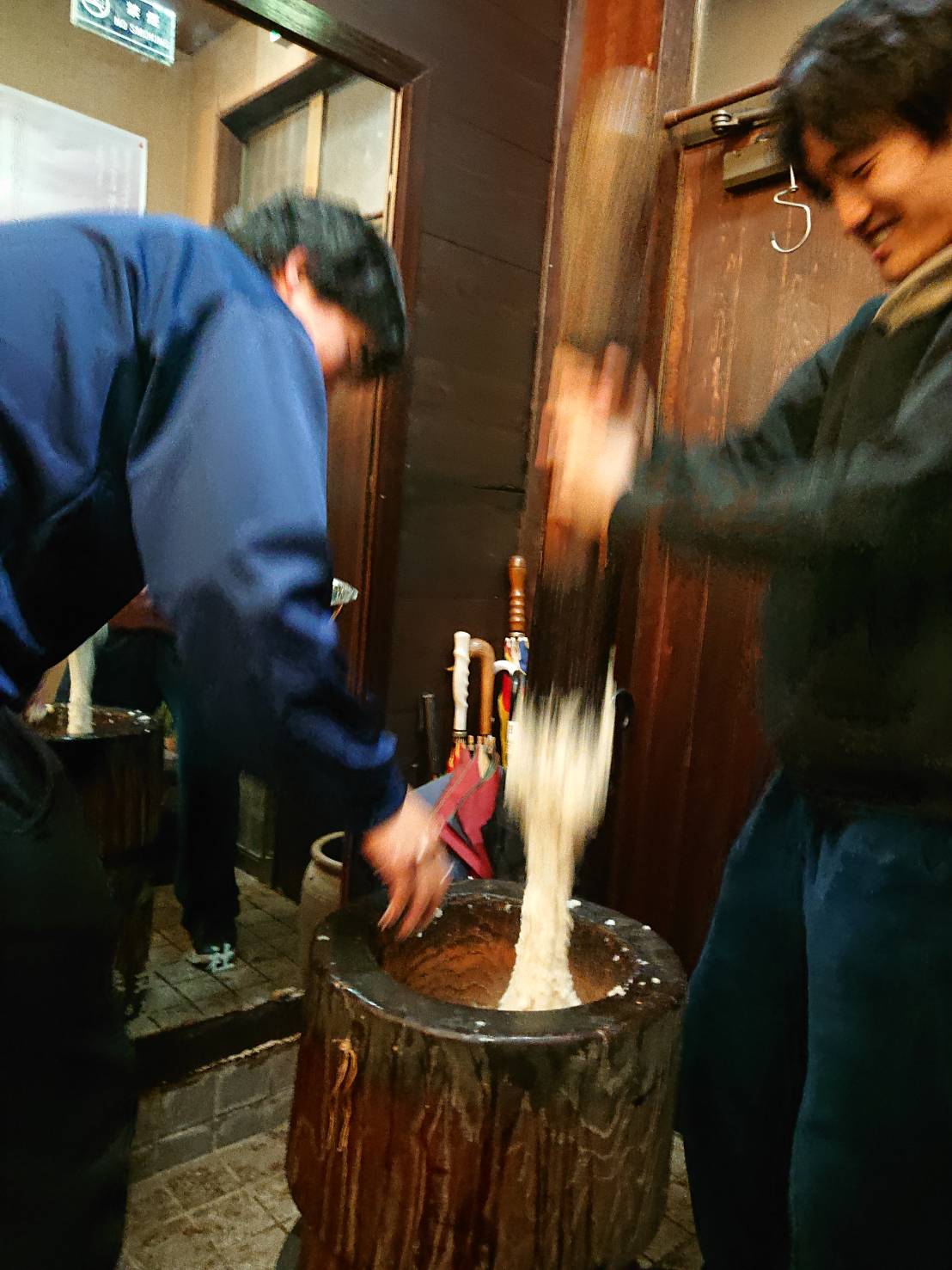 お正月の餅つき