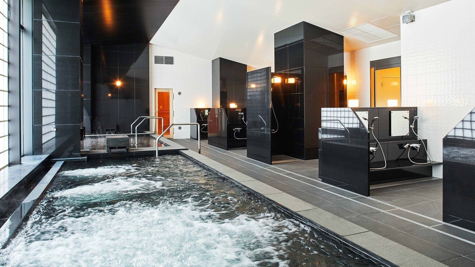 天然温泉付き大浴場（エミオンスクエア）