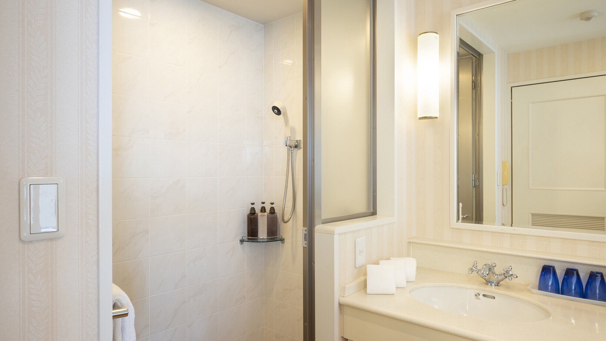 シャワーブースイメージ（※一部客室のみ）