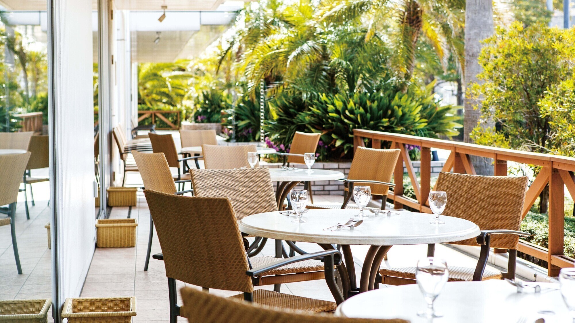 【ララ イタリアーナ】テラス席イメージ