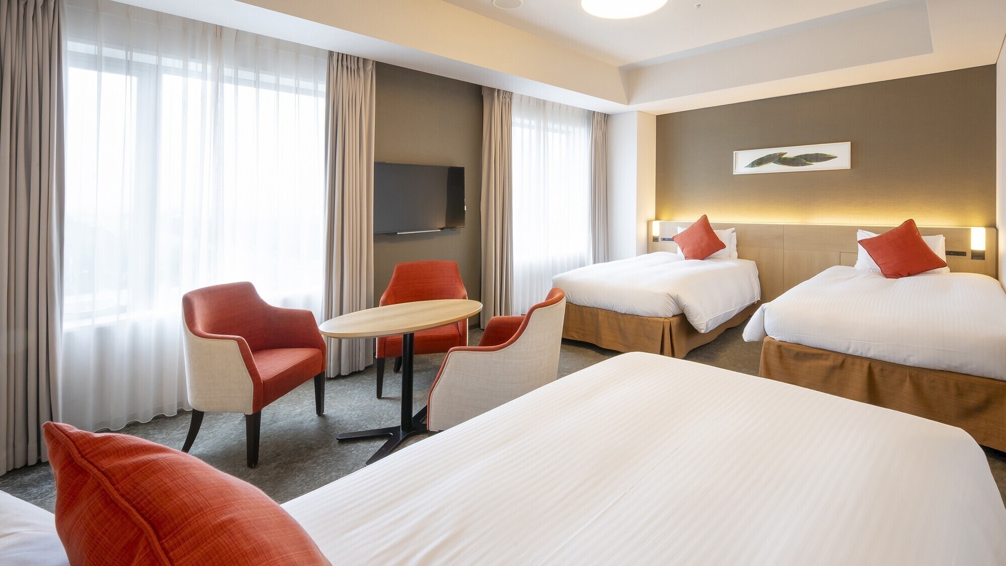 スクエアフォースルーム（ベッド3台常設）