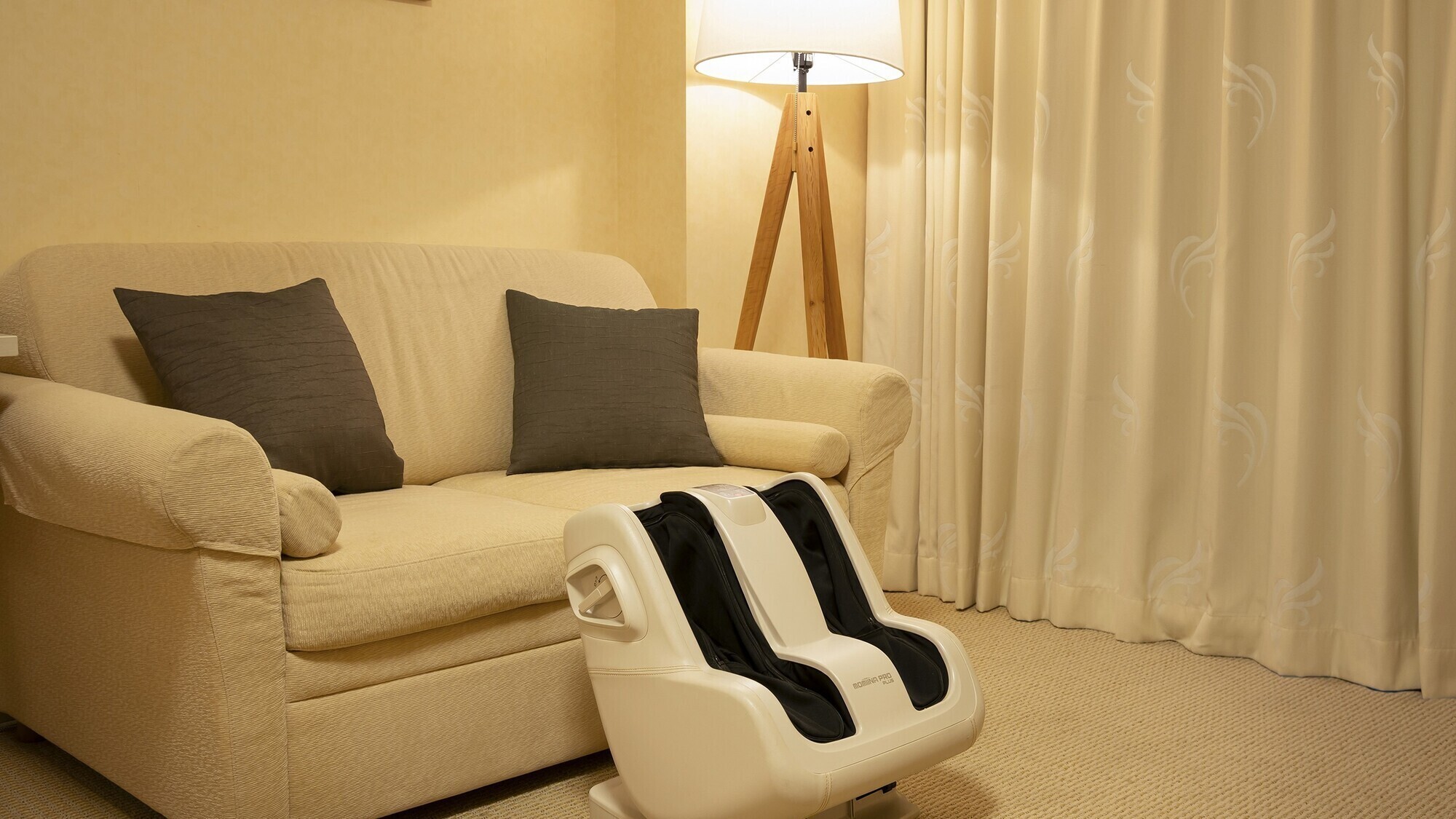 フットマッサージ機イメージ（※一部客室のみ）