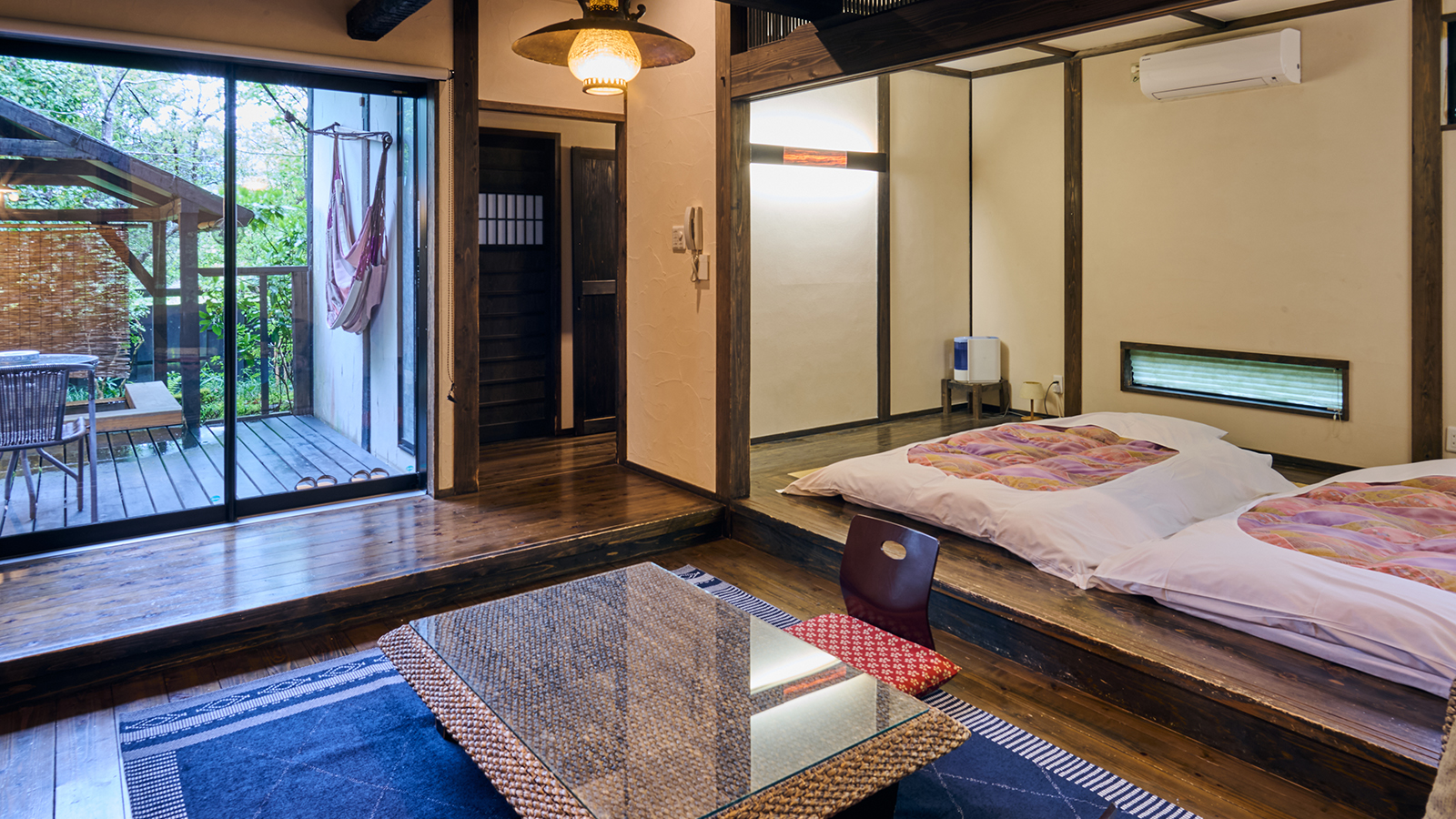 【離れ洋室】太い梁と洋室が見事に融合した「新しいのに懐かしい」客室／一例