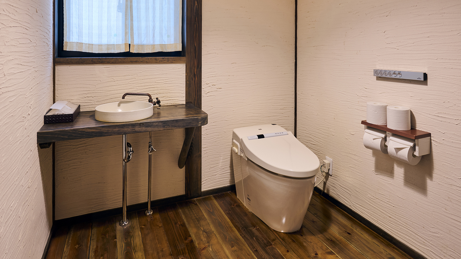 【離れ洋室】太い梁と洋室が見事に融合した「新しいのに懐かしい」客室／一例