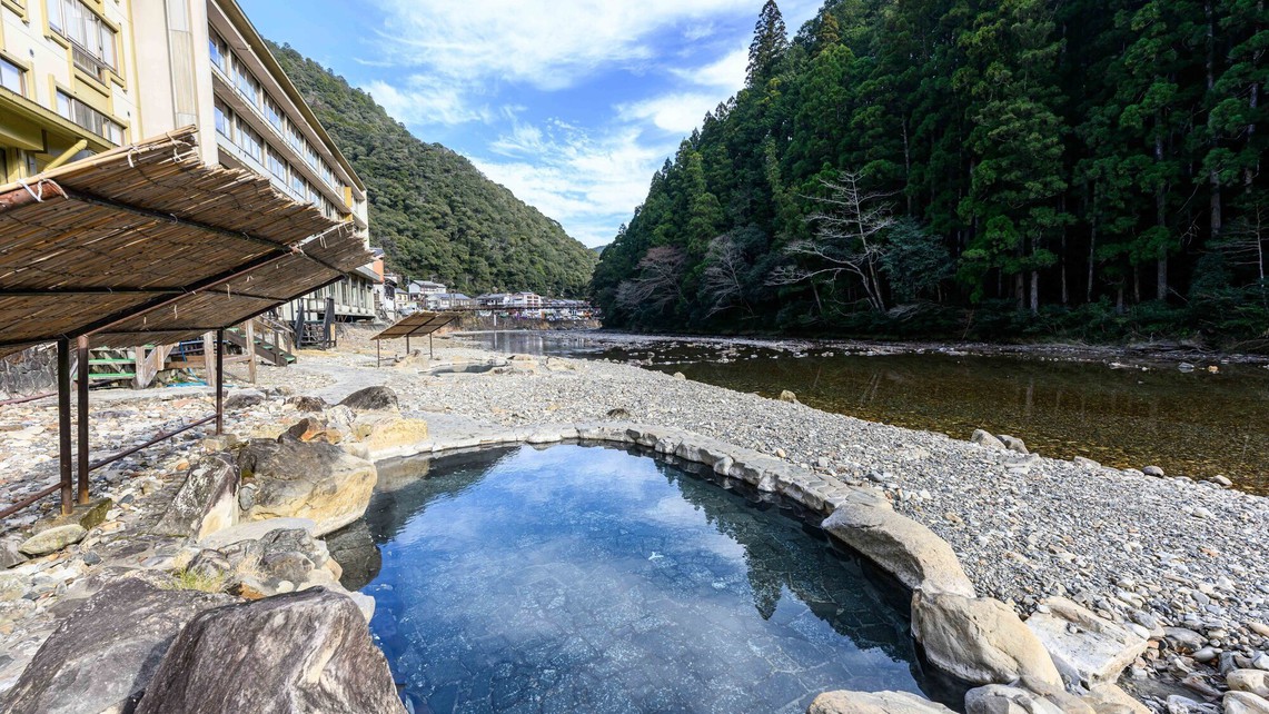 旬彩3品付【里山キュイジーヌ】ハーフバイキング＆川湯の名湯を心ゆくまで堪能【新設ラウンジ無料】