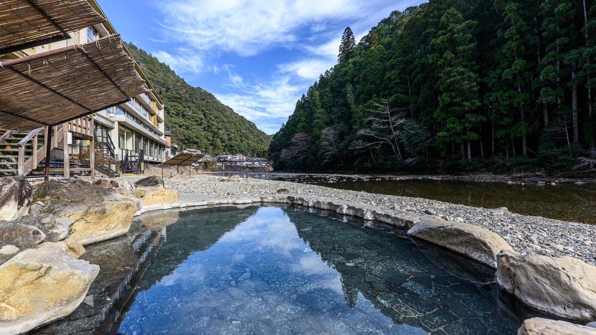 【夏グルメ】館内調理の鰻1匹付＆今が旬の鱧・鮎を楽しむ里山バイキング【新設ラウンジ無料】