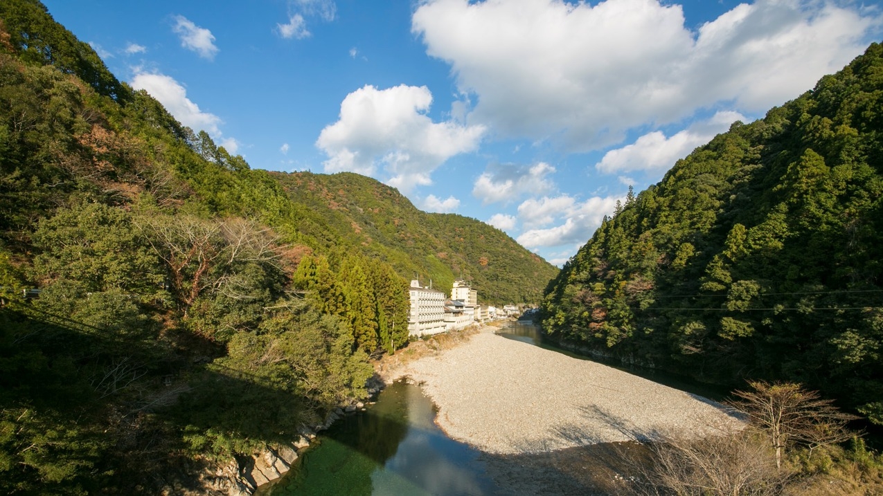 【早期割引30】早めの予約で約10％引き！熊野古道へのアクセスも便利！鮎の塩焼き食べ放題バイキング
