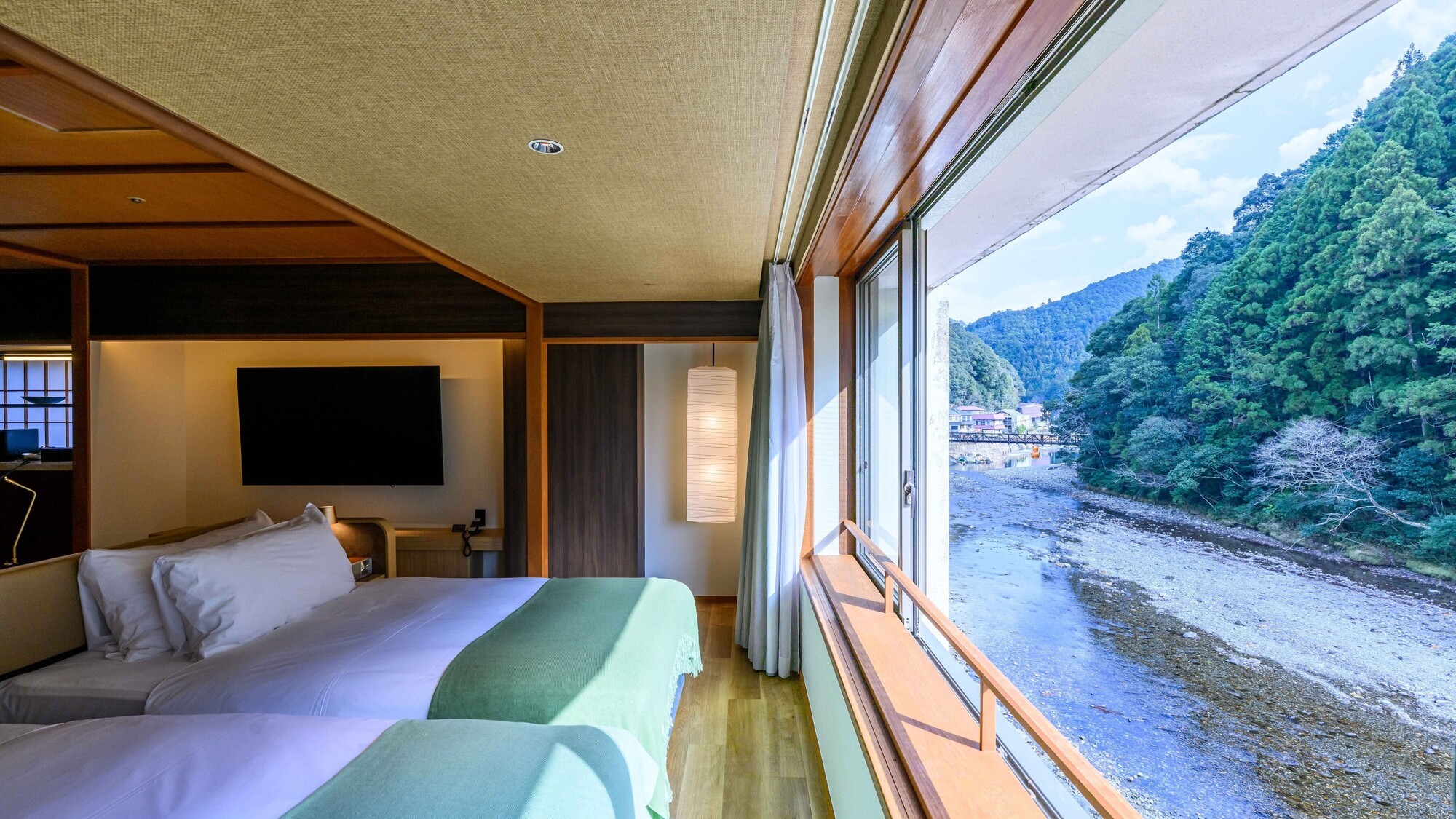 【山翠スイート】源泉かけ流し露天風呂＋プライベートサウナ付