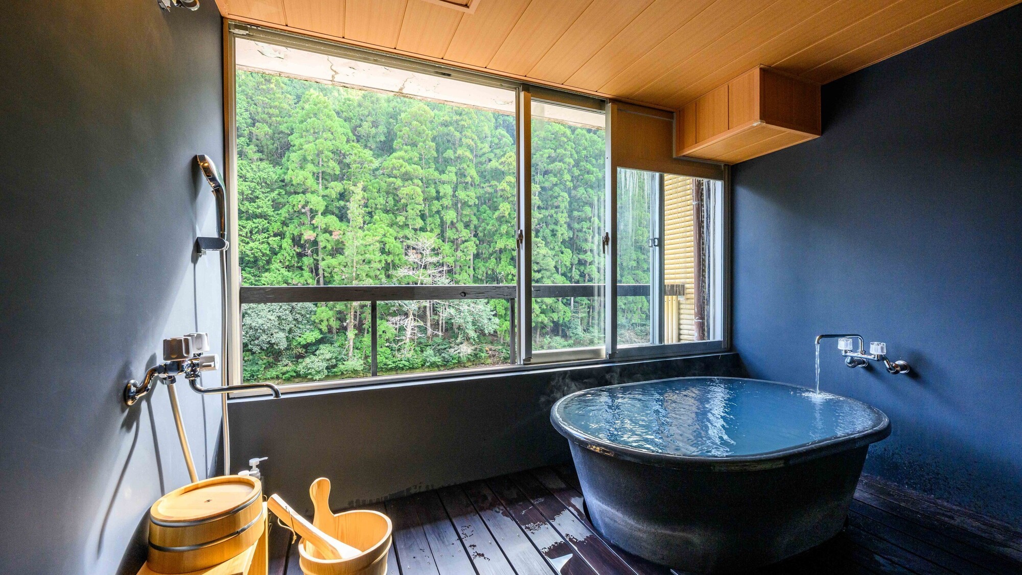 【山翠スイート】源泉かけ流し露天風呂＋プライベートサウナ付