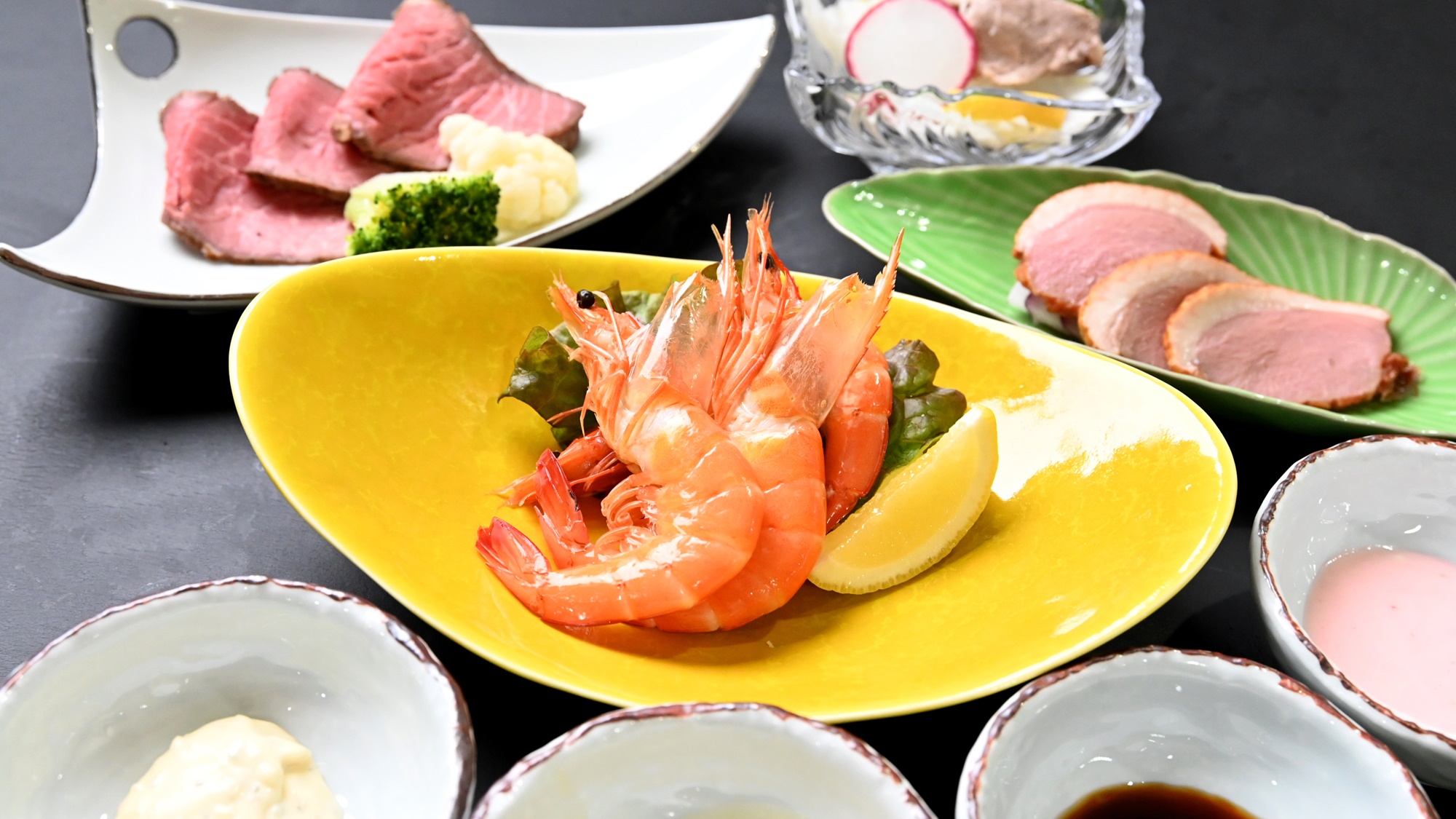 【夕食】バイキング　夏のメニュー（一例）