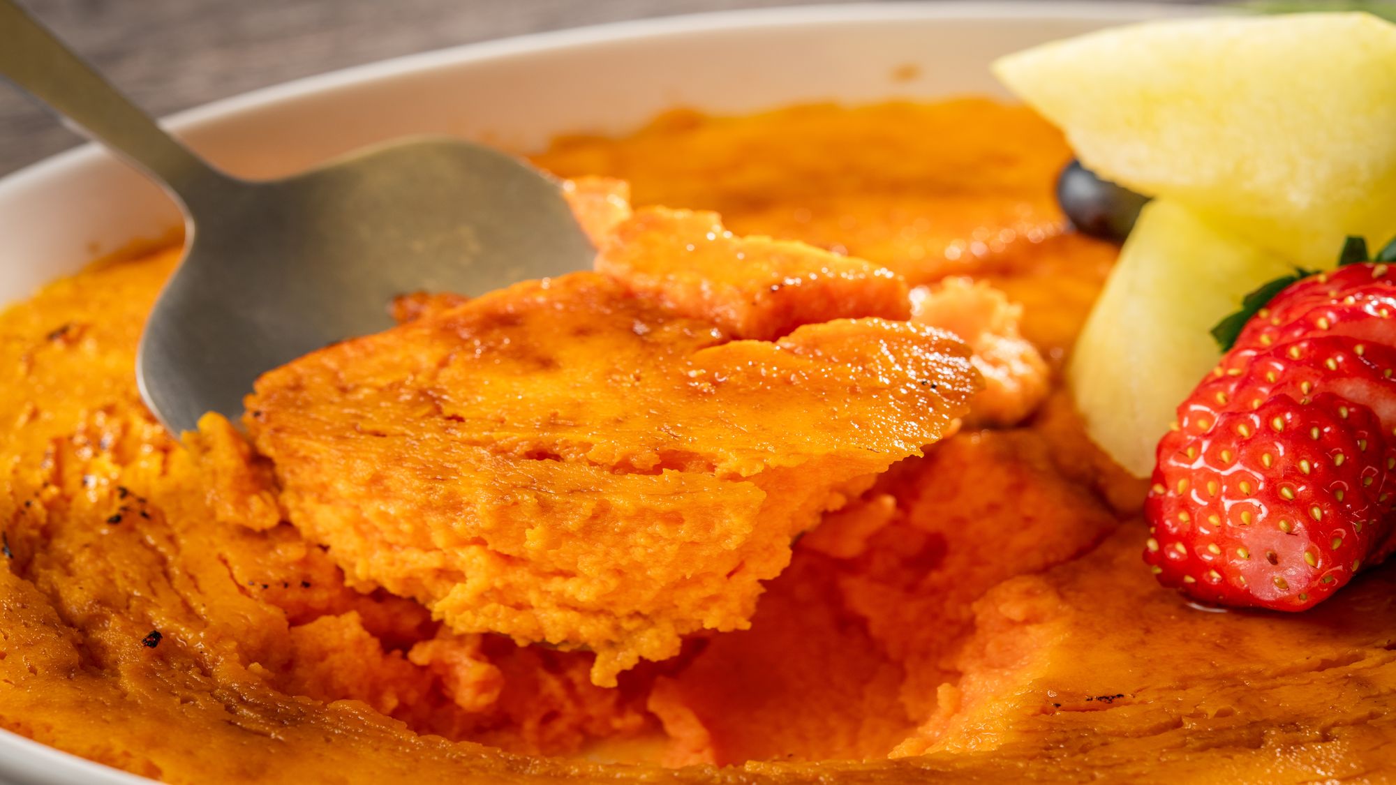 ディナービュッフェ（春メニュー）【野菜デザート_人参のクレームブリュレ】