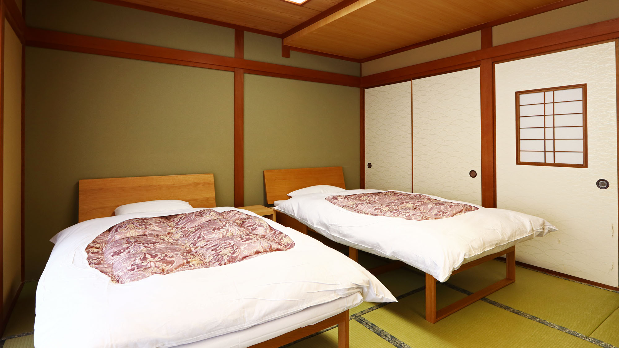 オプション：お布団ではなくシングルベッドに変更可能！事前申出が必須