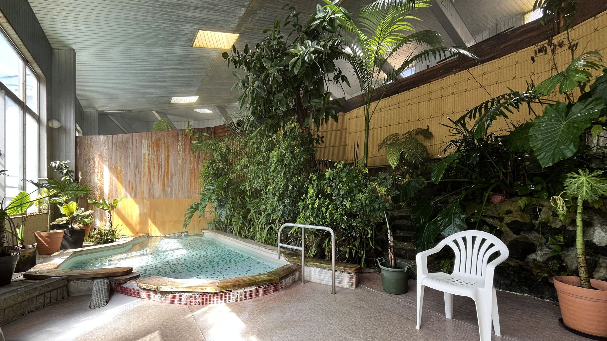 女湯：お肌がツルツルになる天然温泉☆