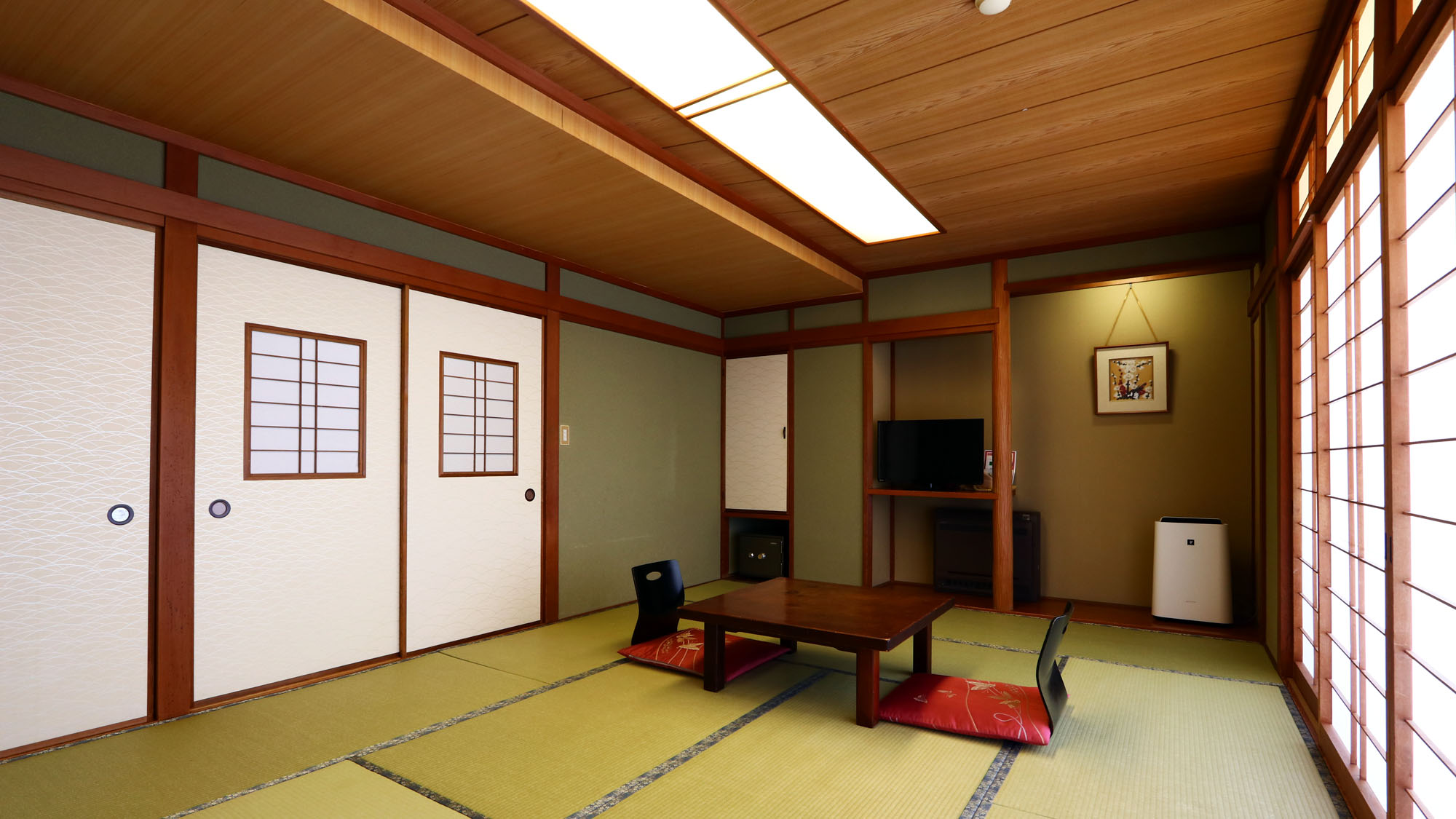 おまかせ和室：人数によって泊まれる和室12畳の客室の一例　