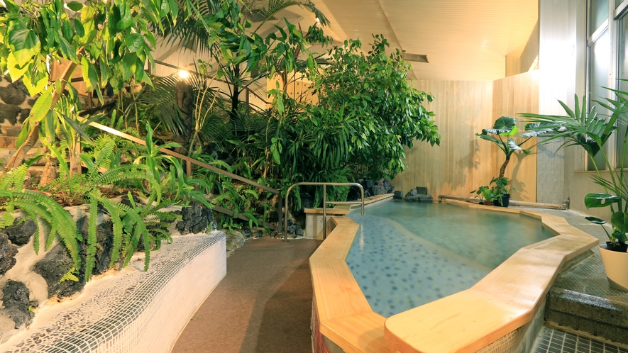2017年2月リニューアル♪当館名物！ジャングル風呂★もともと植物園だった場所を改築した天然温泉です
