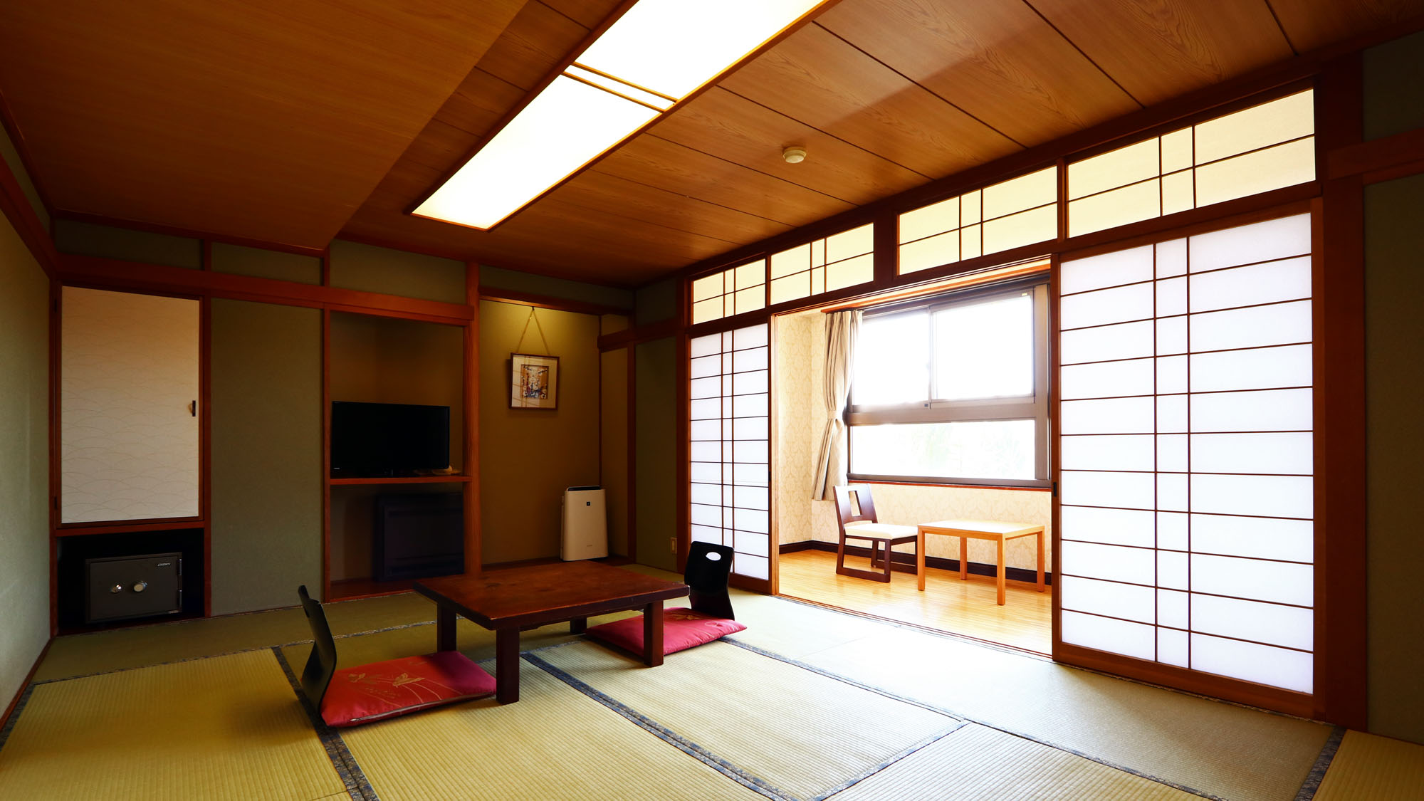 おまかせ和室：人数によって泊まれる和室12畳の客室の一例