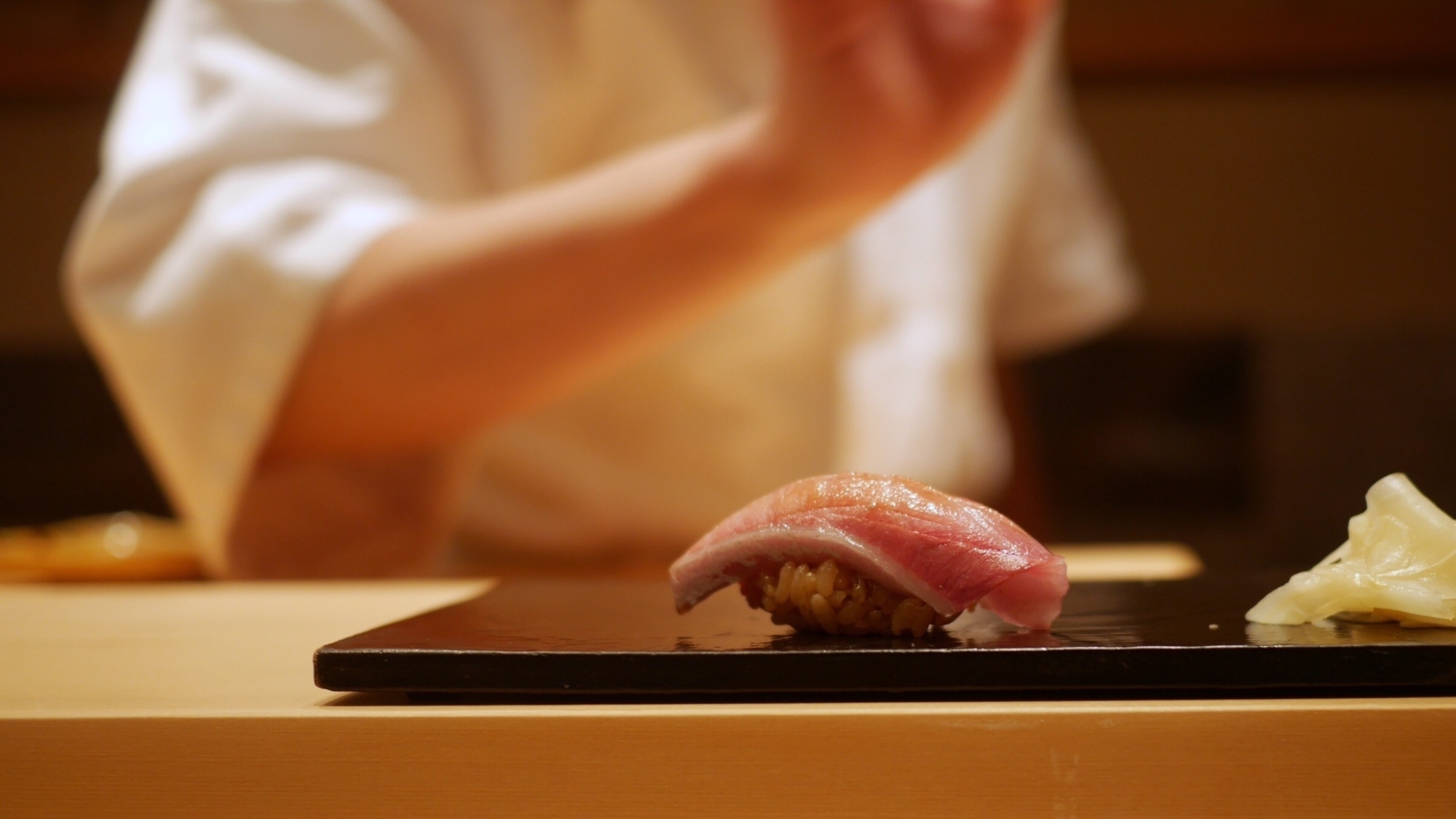 朝食付き／ 温泉とやさしい海辺をながめるモーニングと、ご夕食は“鮨のまち”館山へ